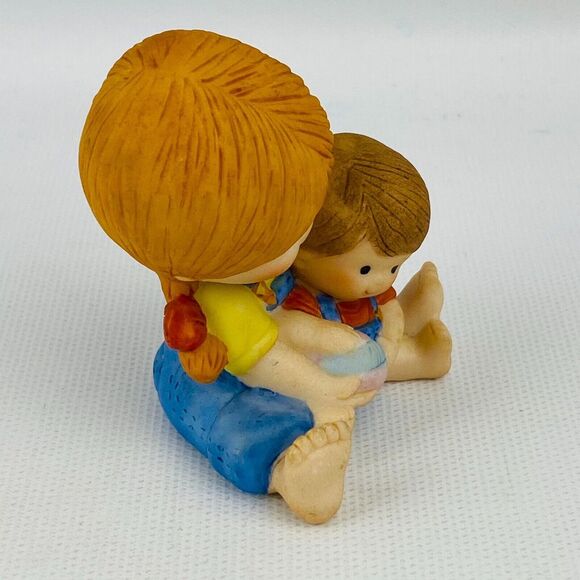 Vintage Enesco Country Cousins Katie Holding Baby Boy Ball Toddler 1985 Figure - Picture 2 of 7